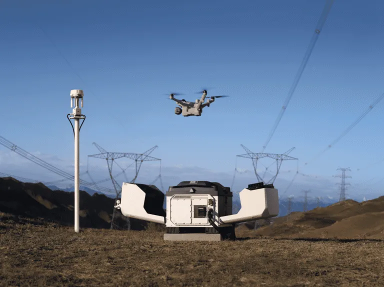 DJI Dock 4 cambia la batería del dron en 25 segundos para volver al trabajo